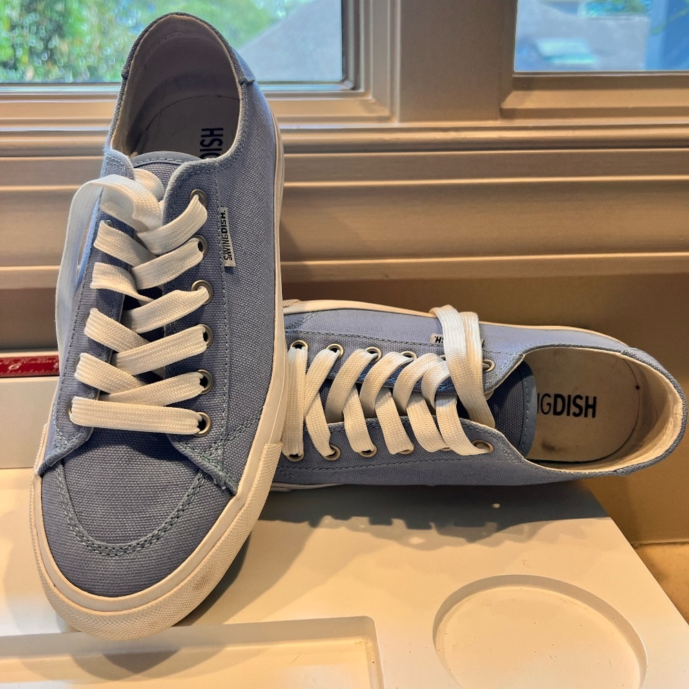 SwingDish Golf Shoes